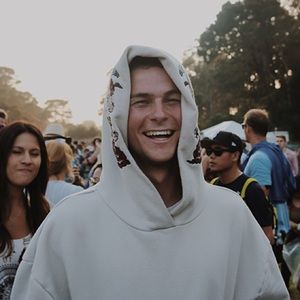 Meet your Posher, Casey